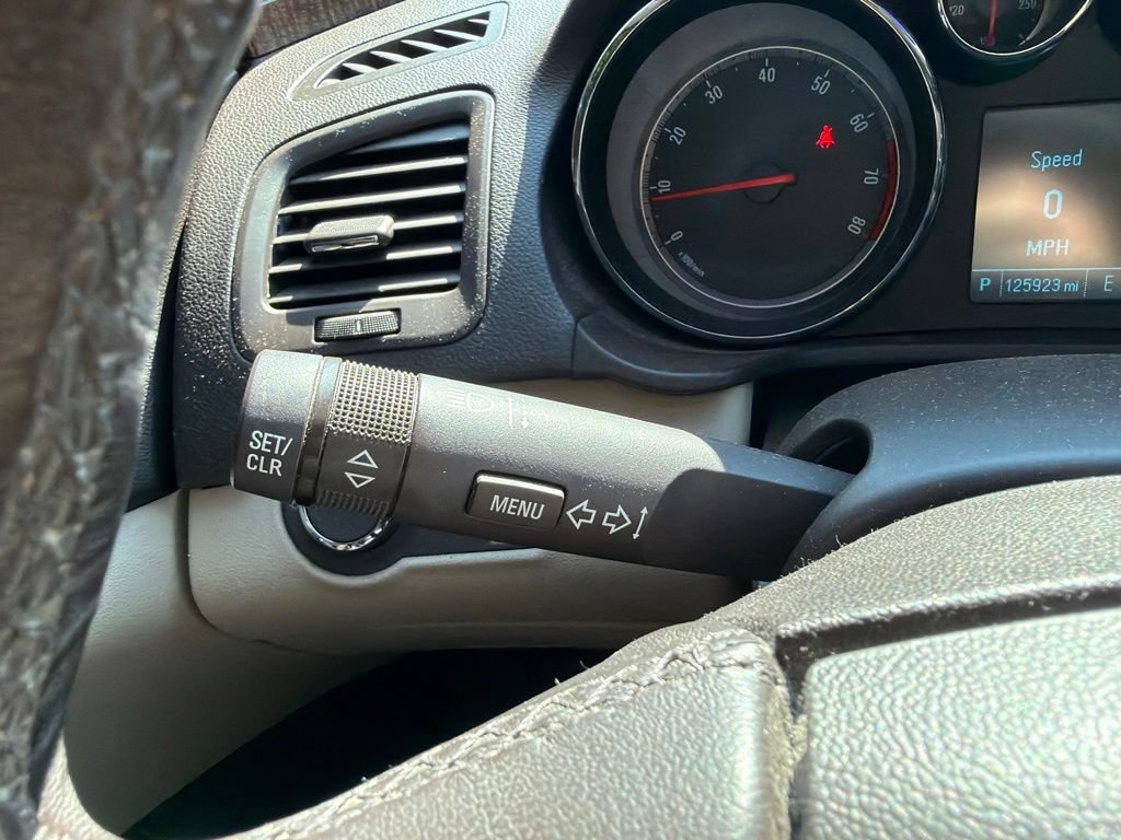 Used 2012 Buick Regal Leather FWD image 14