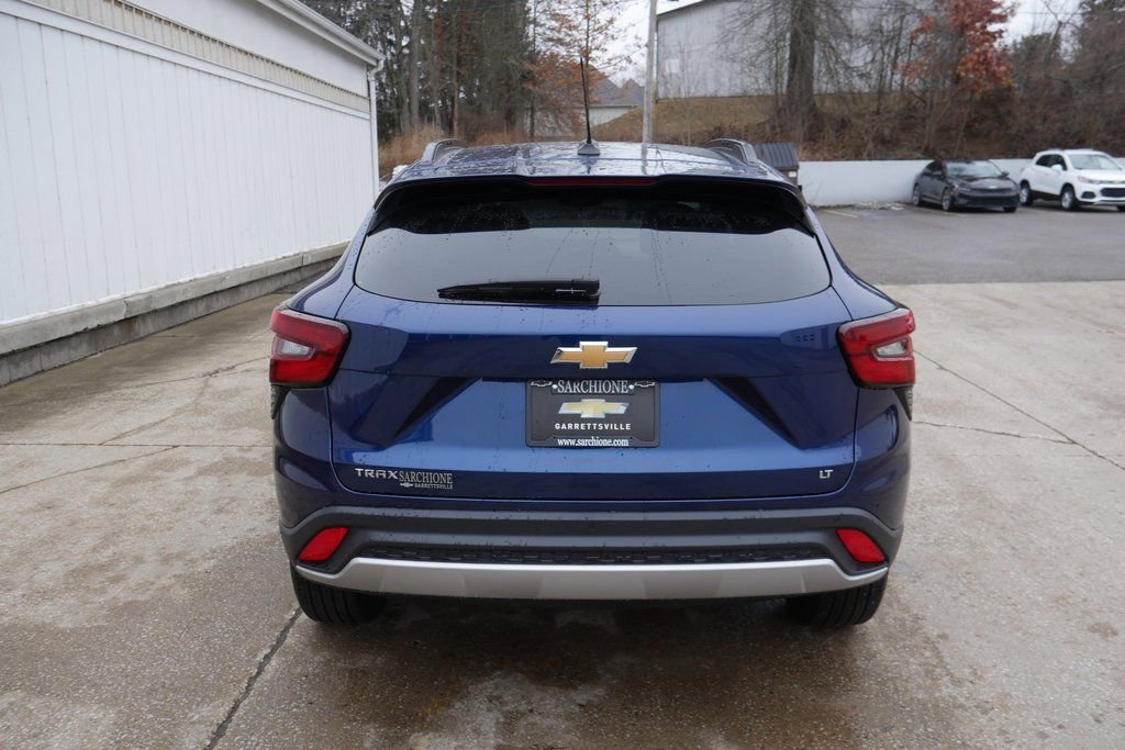 Used 2024 Chevrolet Trax LT w/ Driver Confidence Package image 6