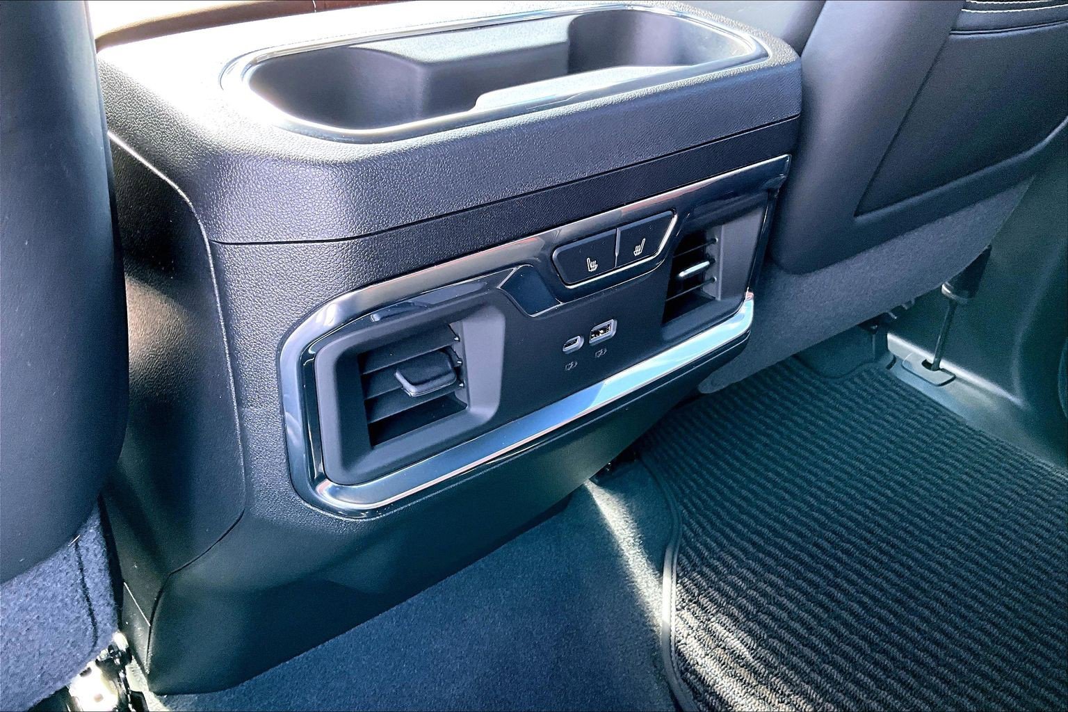 Used 2025 GMC Sierra 1500 Denali Ultimate AWD/4WD image 12