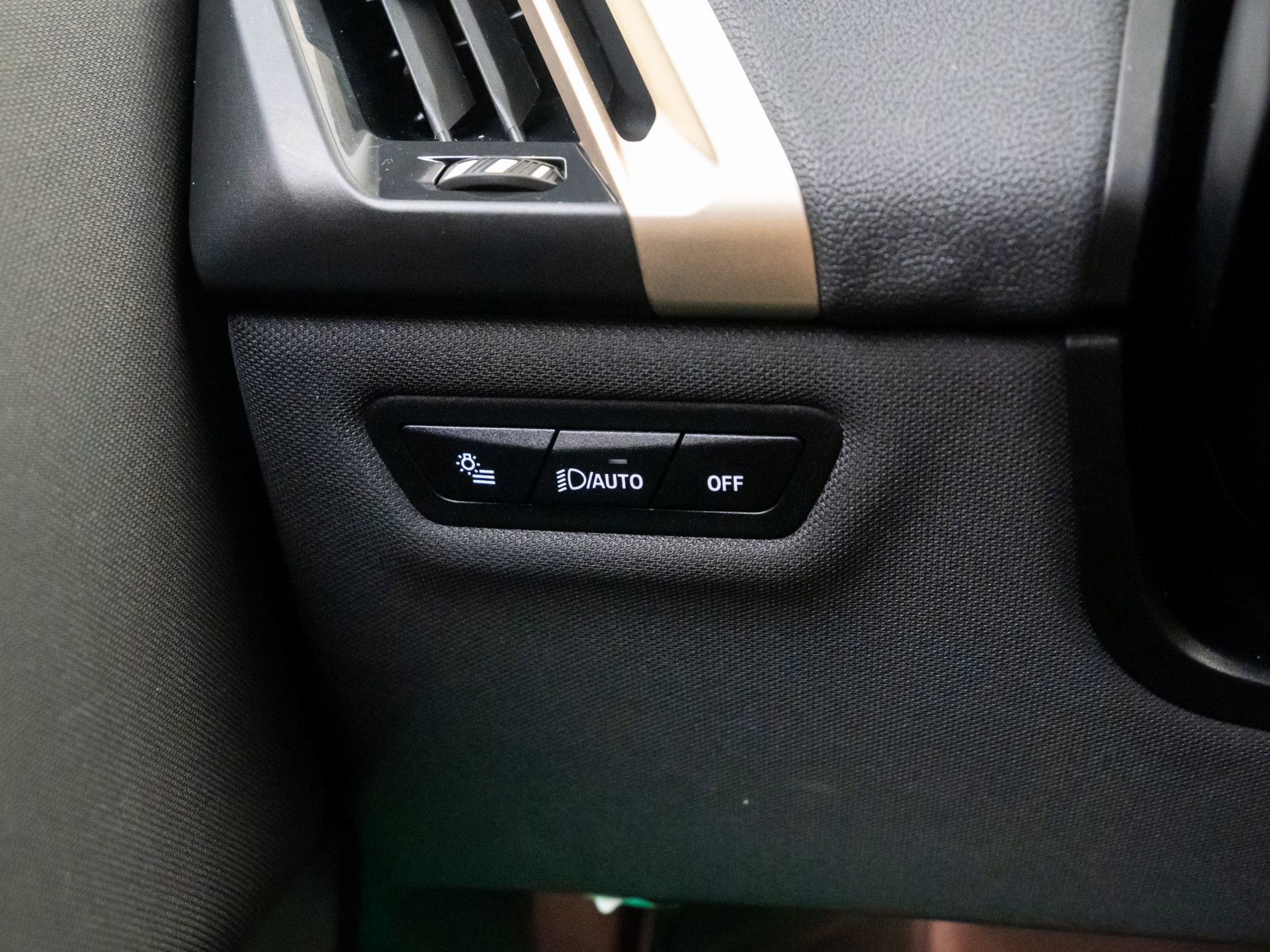 Used 2024 BMW iX xDrive50 w/ Convenience Package image 22