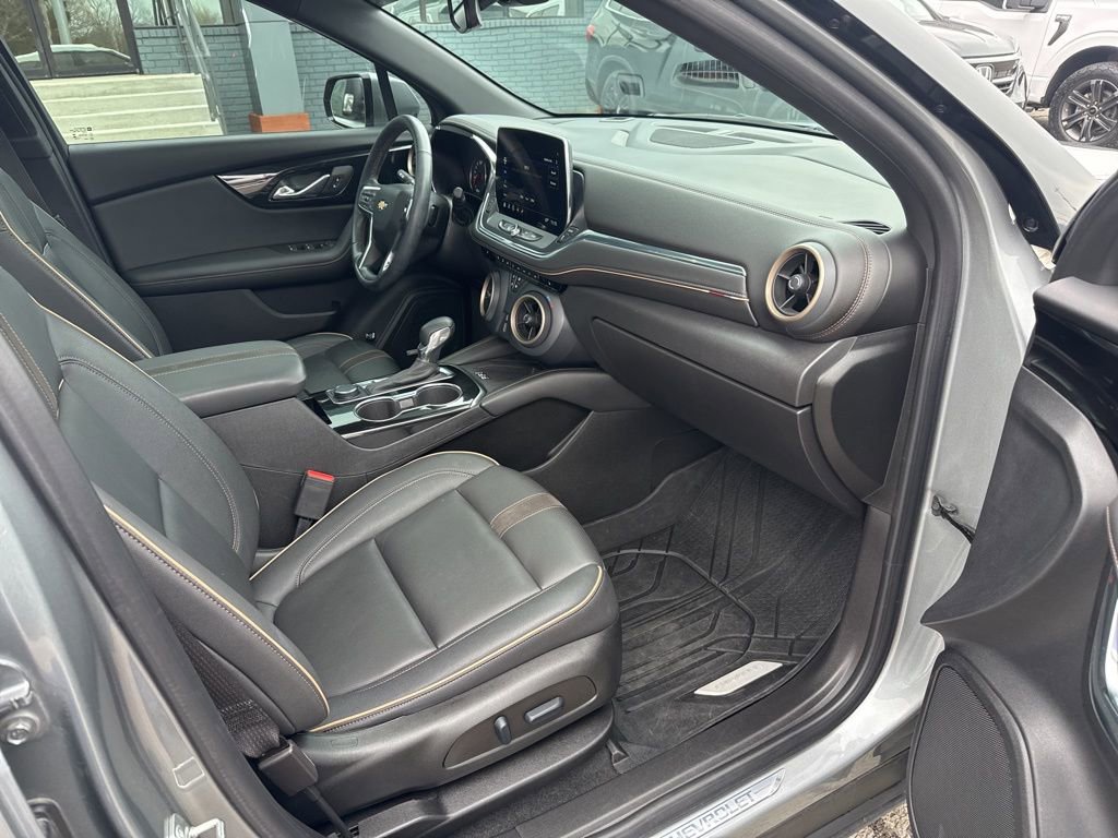 Used 2023 Chevrolet Blazer Premier image 19
