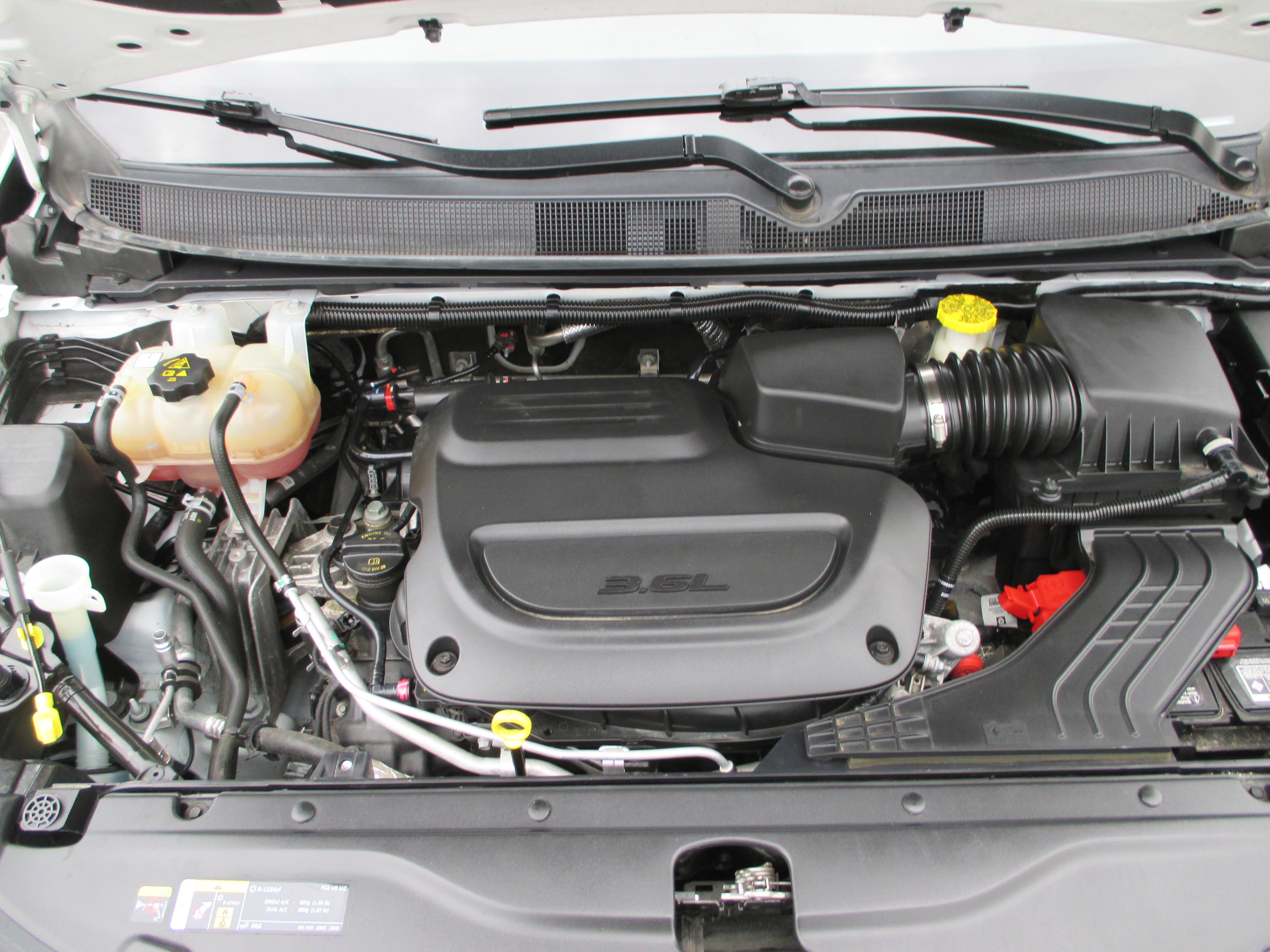 Used 2022 Chrysler Voyager LX FWD image 25
