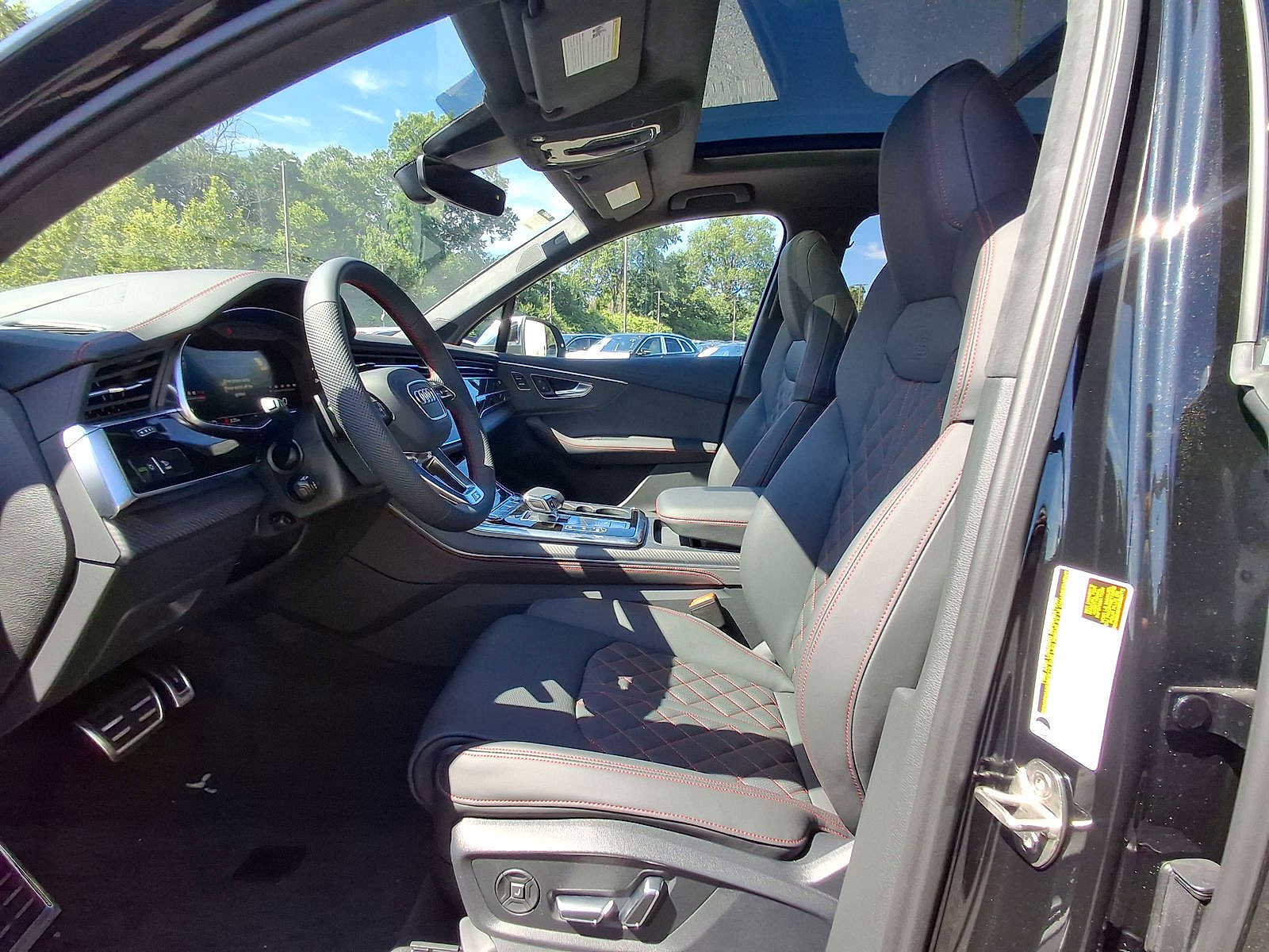 New 2025 Audi SQ7 Prestige image 13