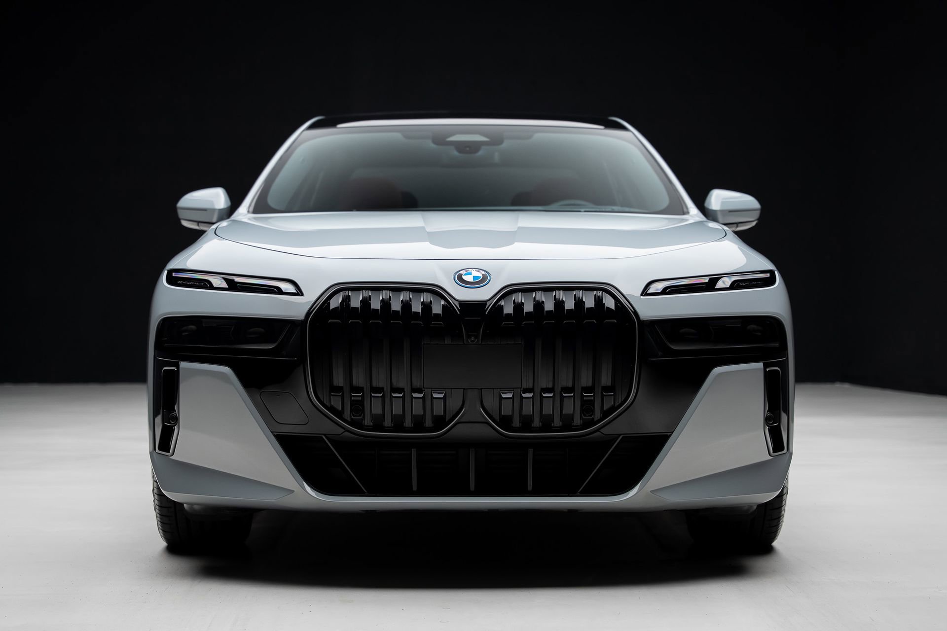 Used 2024 BMW i7 eDrive50 w/ M Sport Package image 8