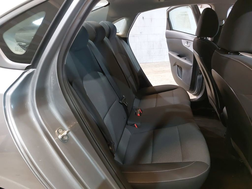 Used 2022 Kia Forte LXS FWD image 12