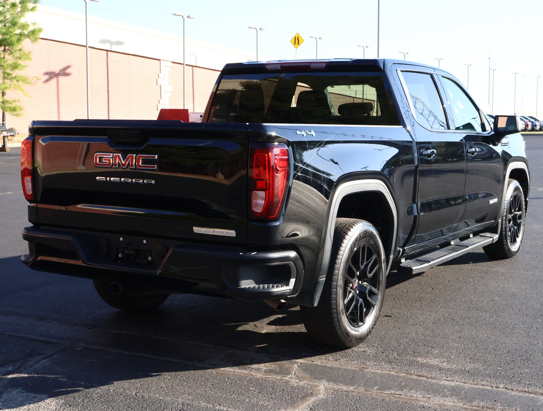 Used 2024 GMC Sierra 1500 Elevation image 29