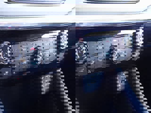 Used 2022 Jeep Compass Limited image 27