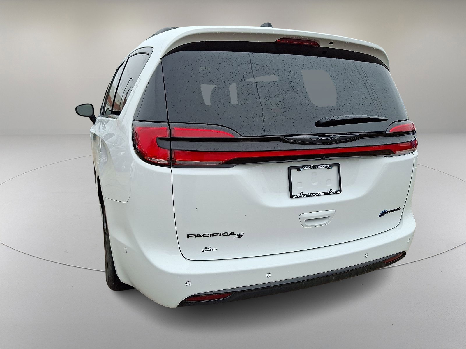 Used 2025 Chrysler Pacifica Premium image 8