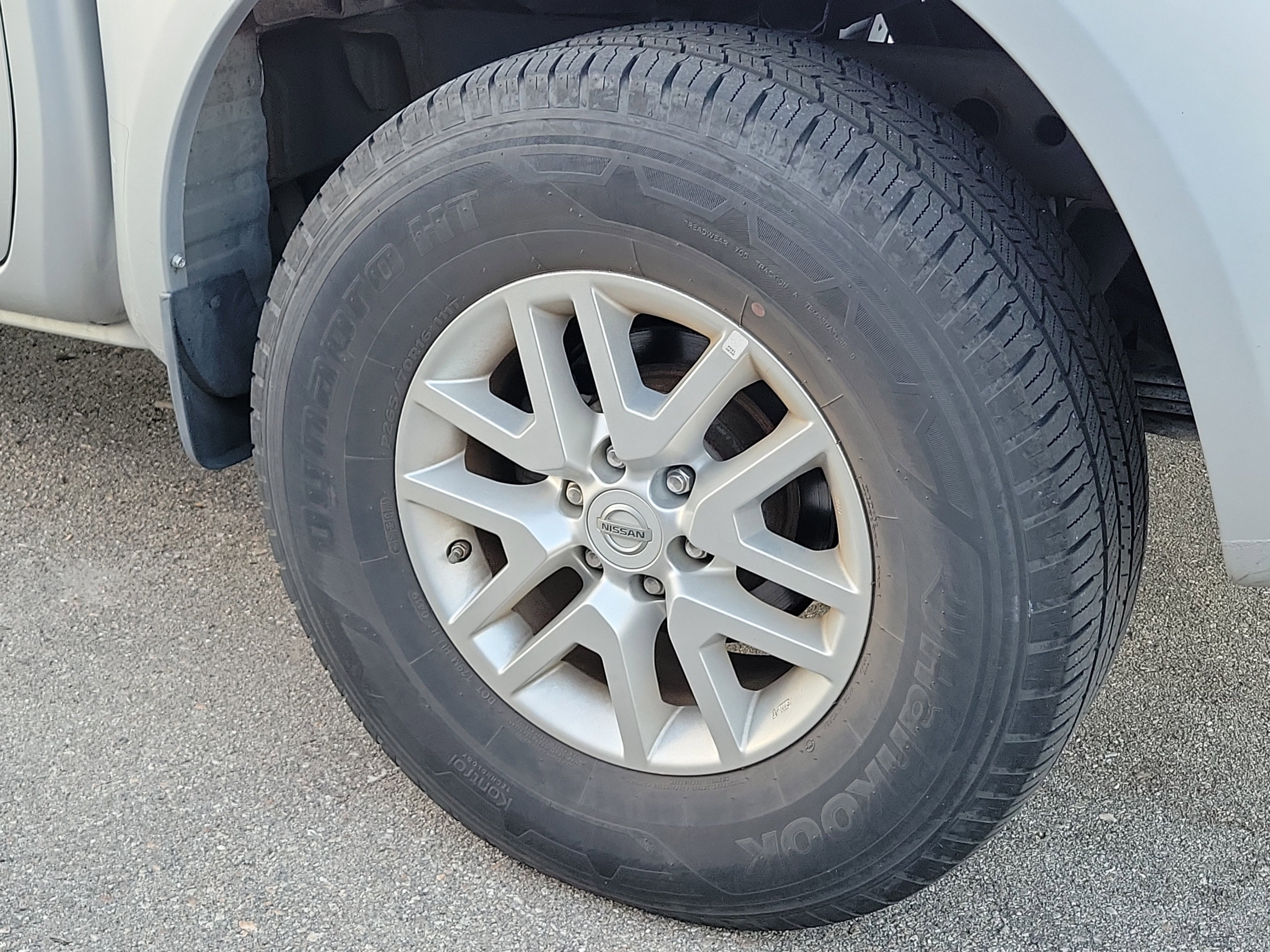 Used 2019 Nissan Frontier SV image 9