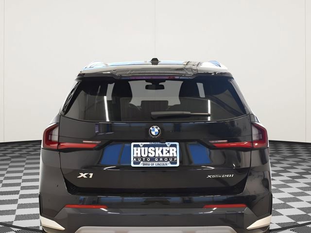 Used 2025 BMW X1 xDrive28i AWD/4WD image 11
