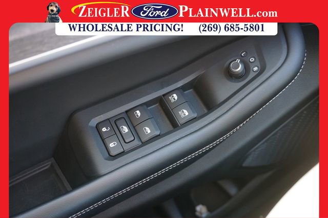 Used 2023 Jeep Grand Cherokee Limited image 33