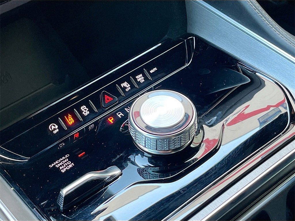 Used 2025 Jeep Wagoneer Series II image 17