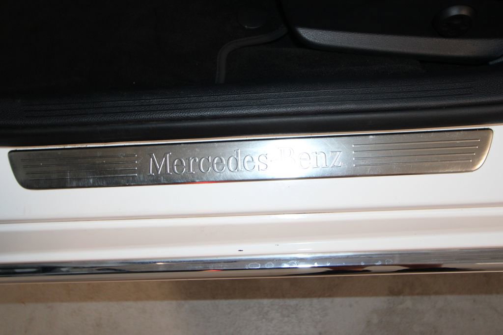 Used 2020 Mercedes-Benz C 300 4MATIC Sedan image 7