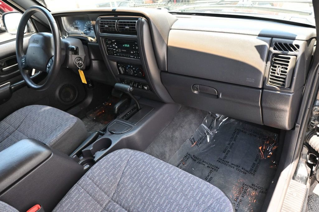 Used 1999 Jeep Cherokee Classic AWD/4WD image 9