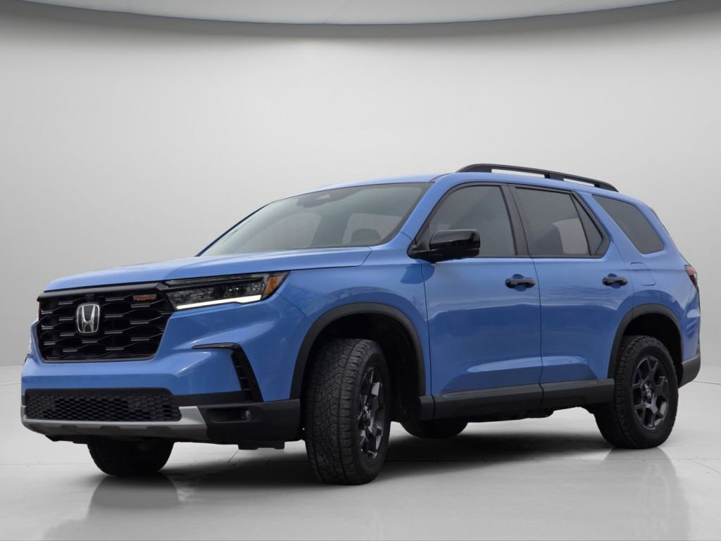 Certified 2025 Honda Pilot TrailSport image 22