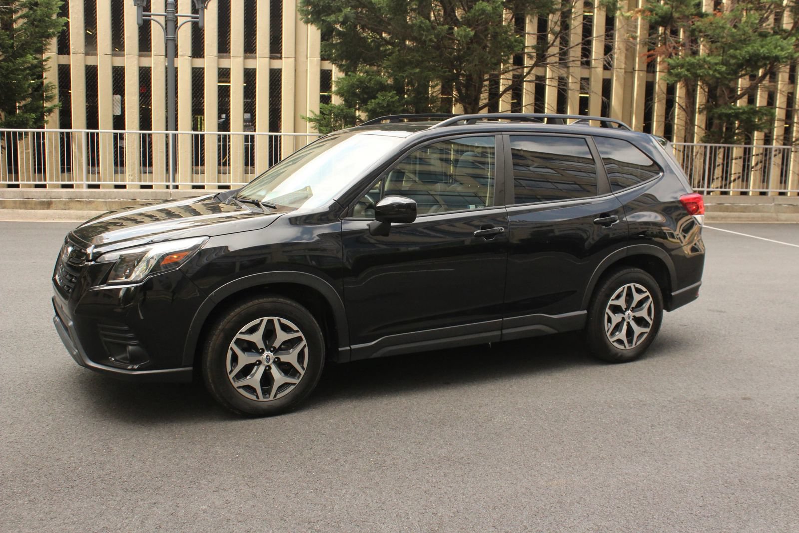 Used 2023 Subaru Forester Premium AWD/4WD image 13