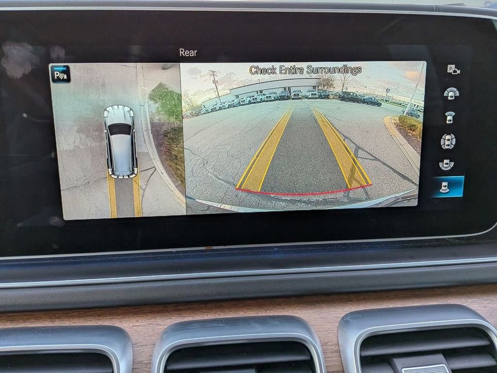 Used 2021 Mercedes-Benz Maybach GLS 600 4MATIC image 24