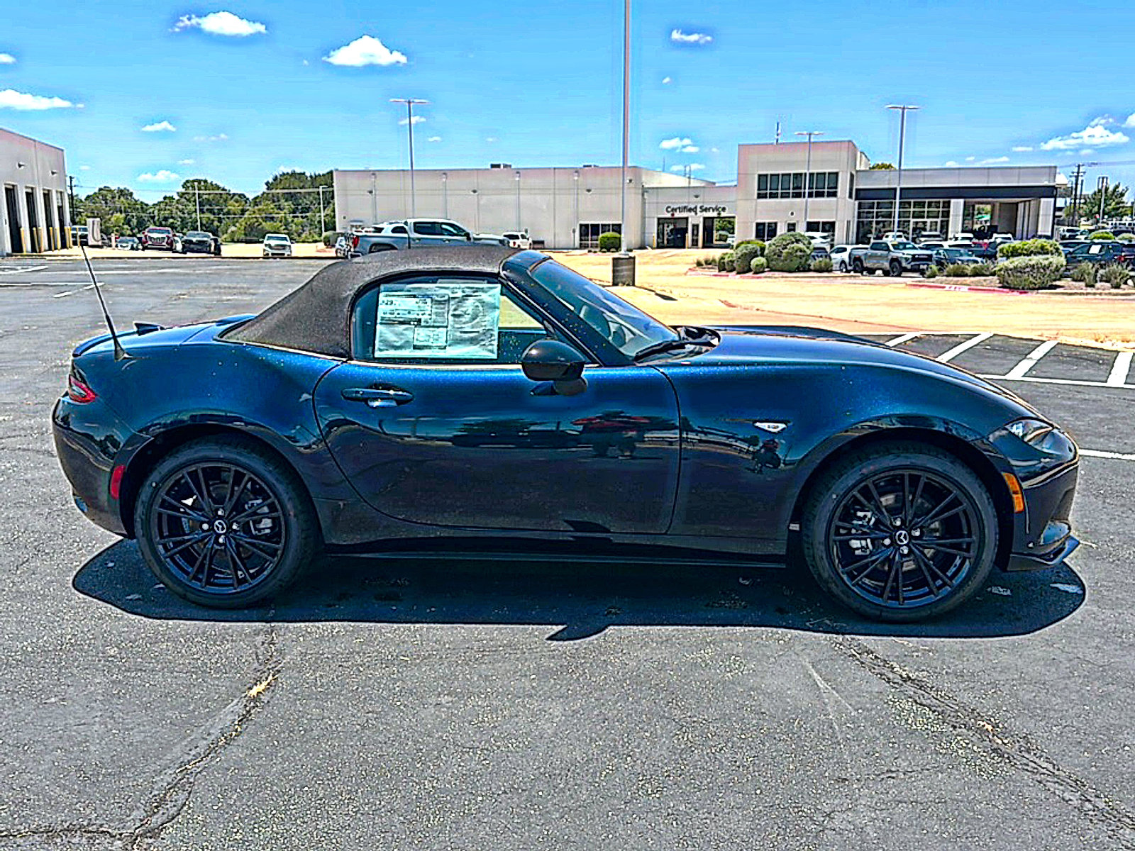 New 2026 MAZDA MX-5 Miata Club w/ Interior Package RWD image 9