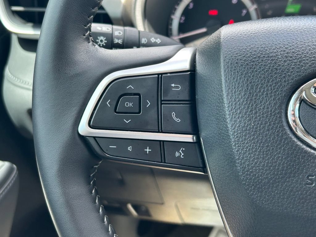 Certified 2026 Toyota Highlander XLE AWD/4WD image 39