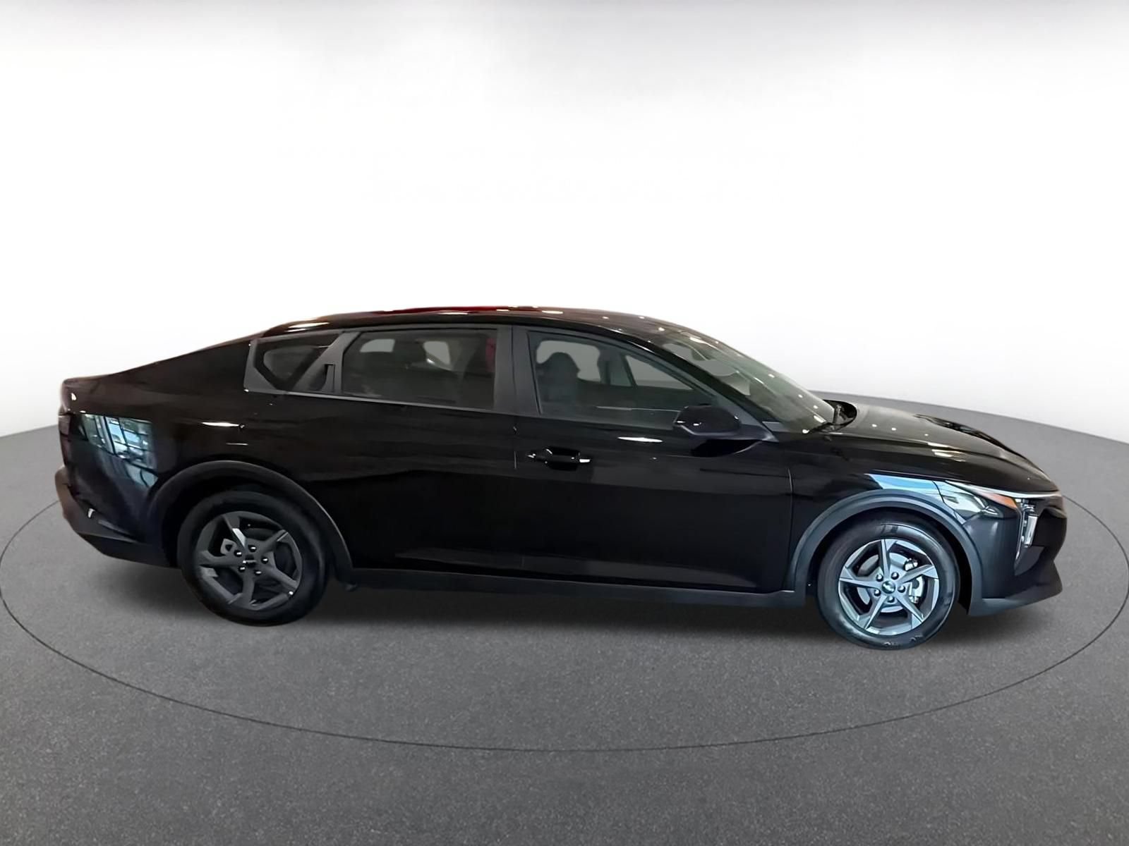Used 2026 Kia K4 FWD image 14