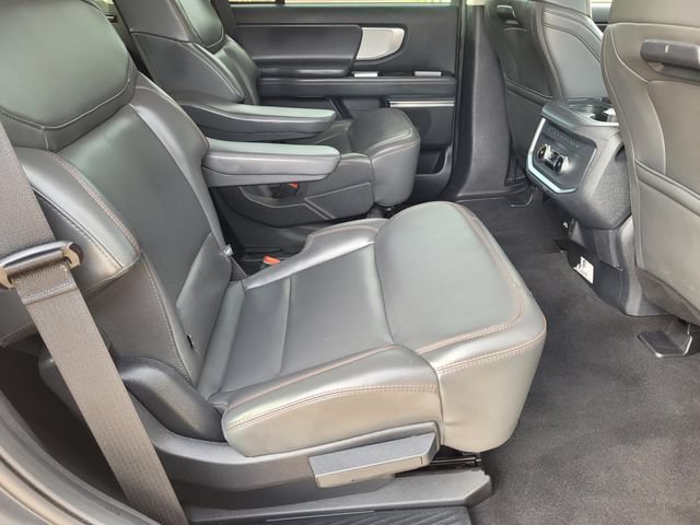 Used 2025 Ford Expedition Active RWD image 14
