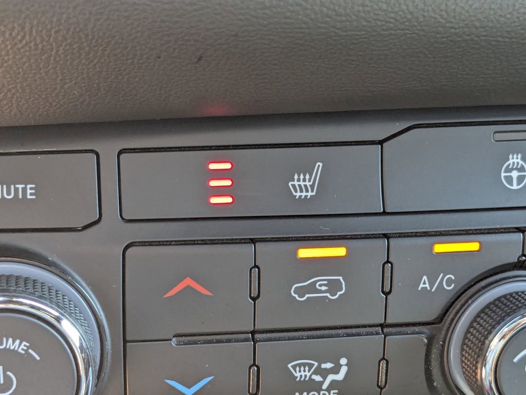 Used 2023 Dodge Durango GT image 36