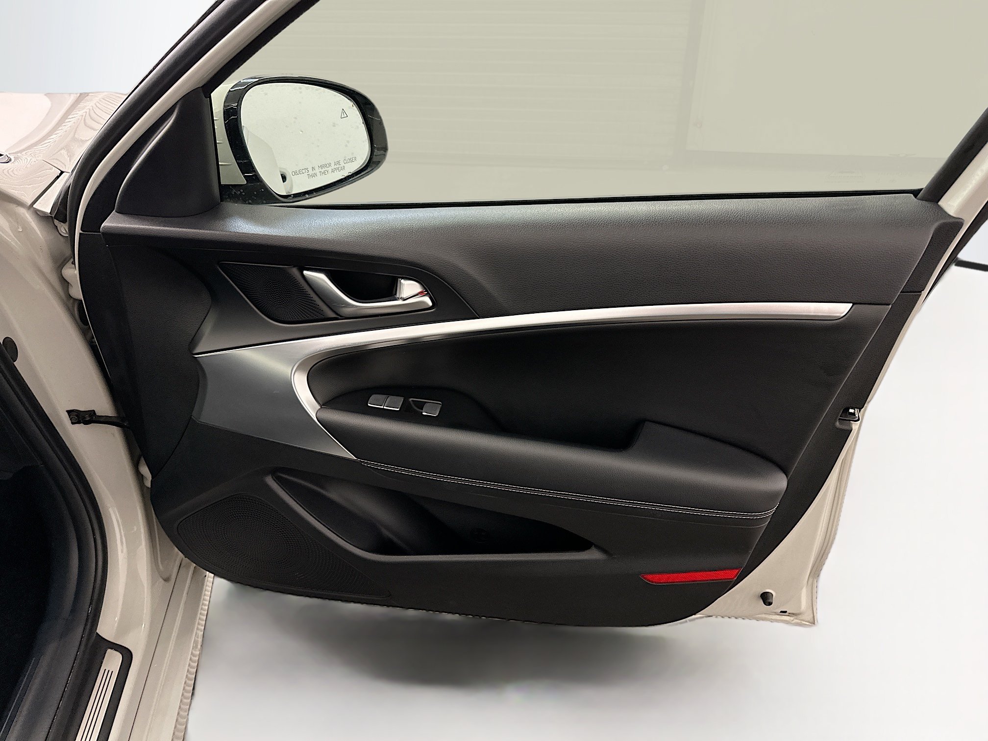 Used 2025 Genesis G70 2.5T AWD/4WD image 33
