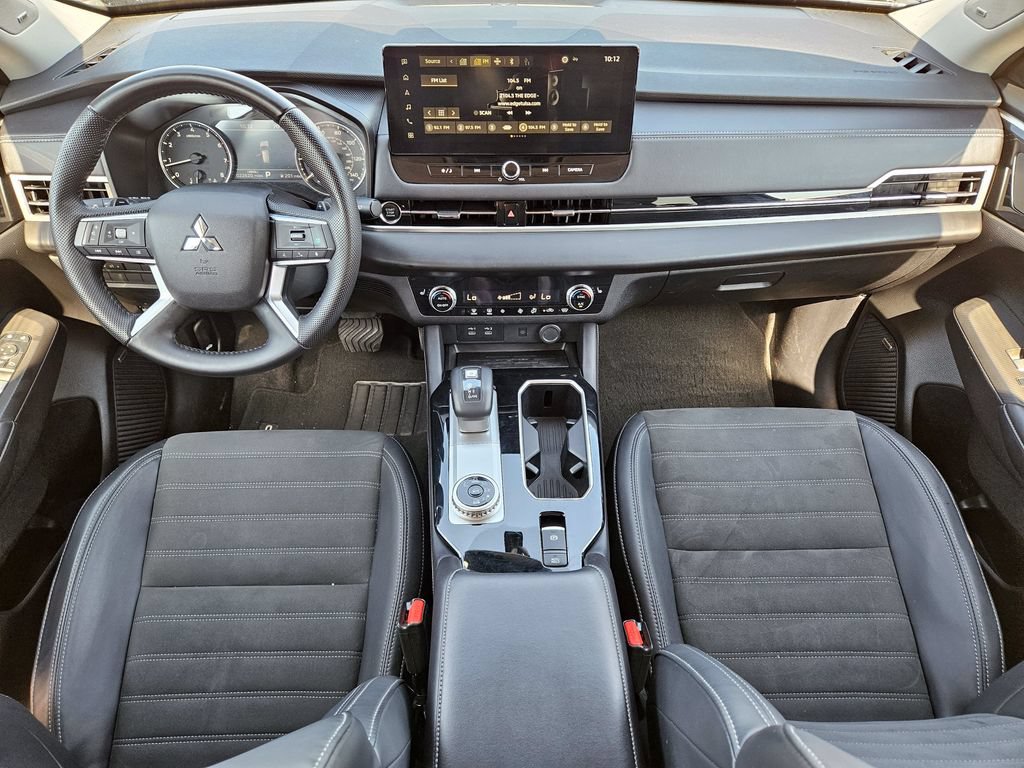 Used 2025 Mitsubishi Outlander SE AWD/4WD image 19