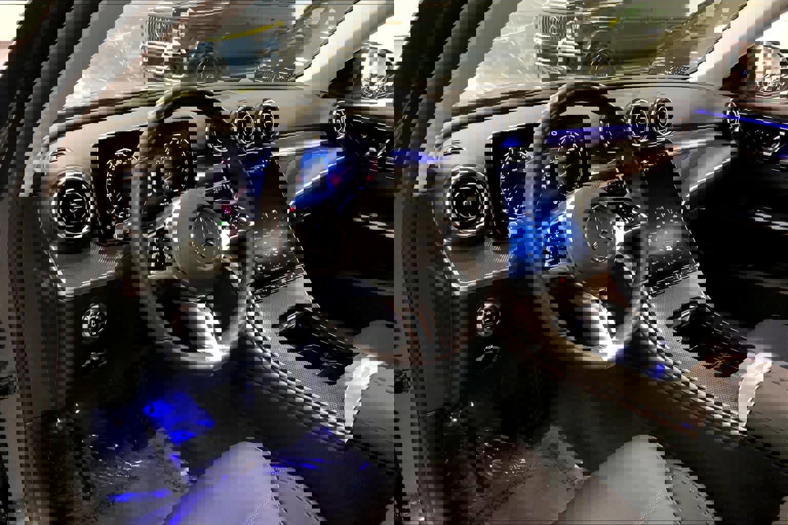 Used 2023 Mercedes-Benz C 300 Sedan image 16