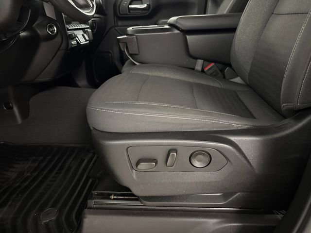 Used 2024 Chevrolet Silverado 2500 Custom w/ Custom Value Package image 12