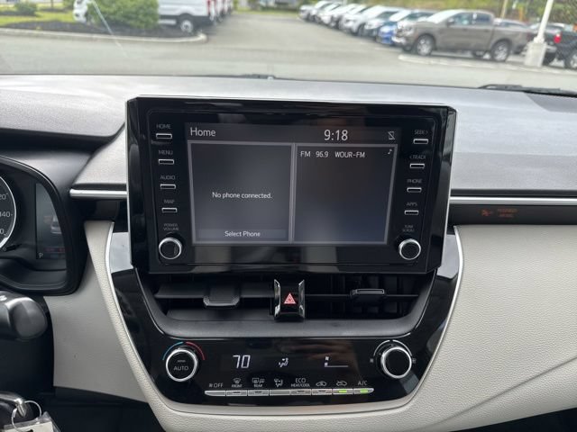 Used 2020 Toyota Corolla LE FWD image 26