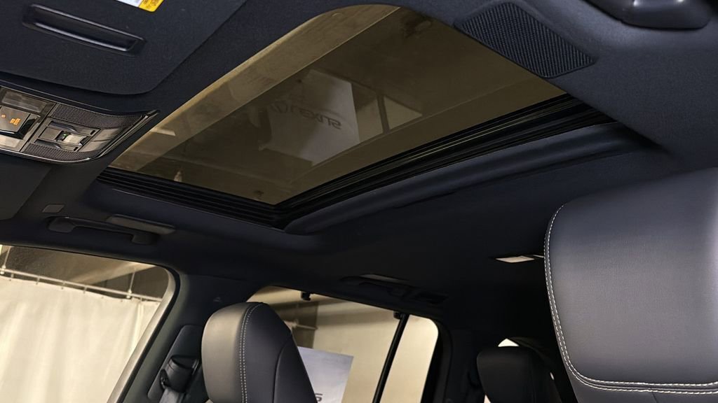 New 2026 Lexus LX 700h Luxury AWD/4WD image 6
