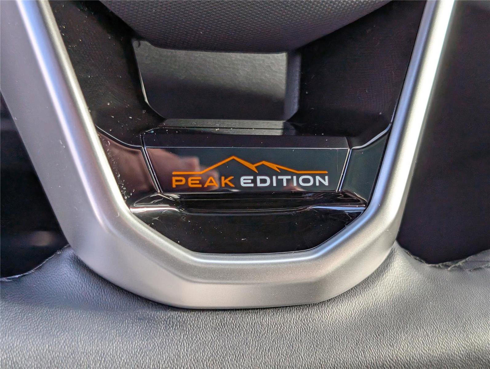 Used 2024 Volkswagen Atlas Peak Edition SE image 27