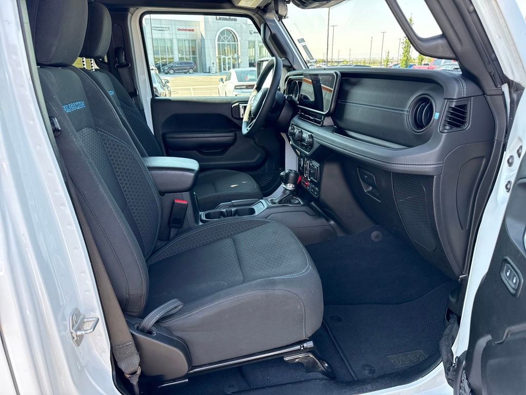 Used 2024 Jeep Wrangler Unlimited Rubicon 4xe image 36