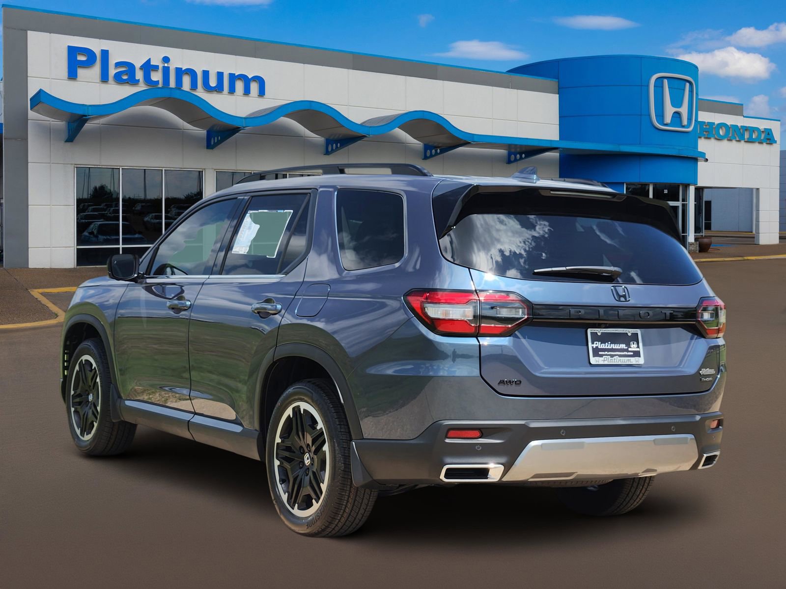 New 2026 Honda Pilot Touring image 5