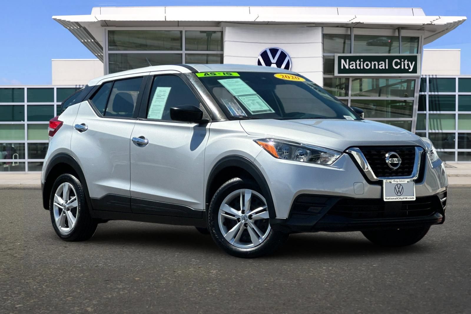 Used 2020 Nissan Kicks S FWD image 2