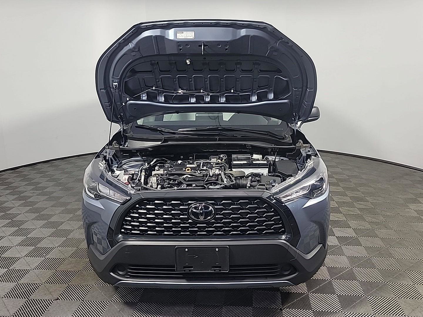Used 2024 Toyota Corolla Cross L image 13