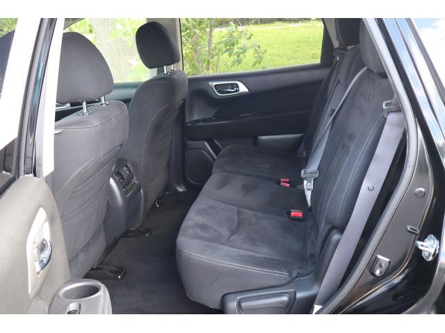 Used 2013 Nissan Pathfinder SV AWD/4WD image 9