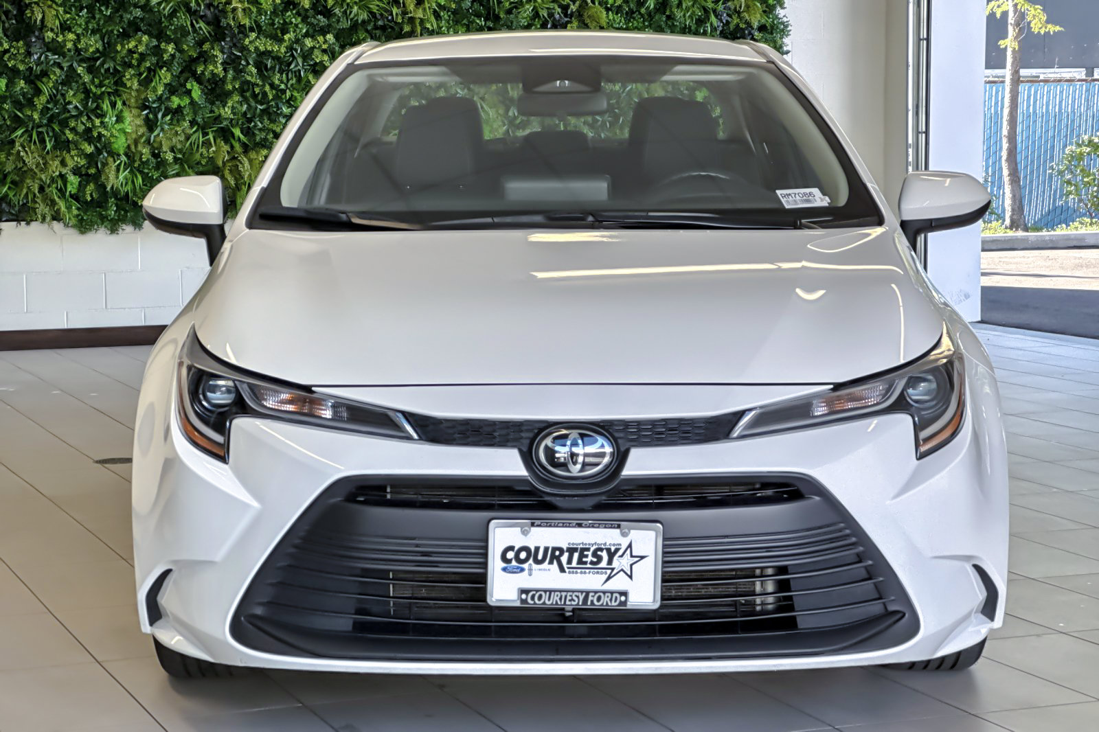 Used 2025 Toyota Corolla LE FWD image 9