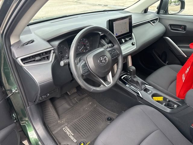 Used 2024 Toyota Corolla Cross LE FWD image 23