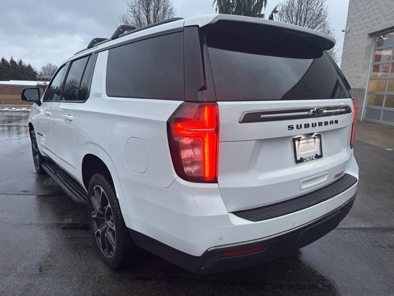 Used 2021 Chevrolet Suburban RST w/ Luxury Package image 5