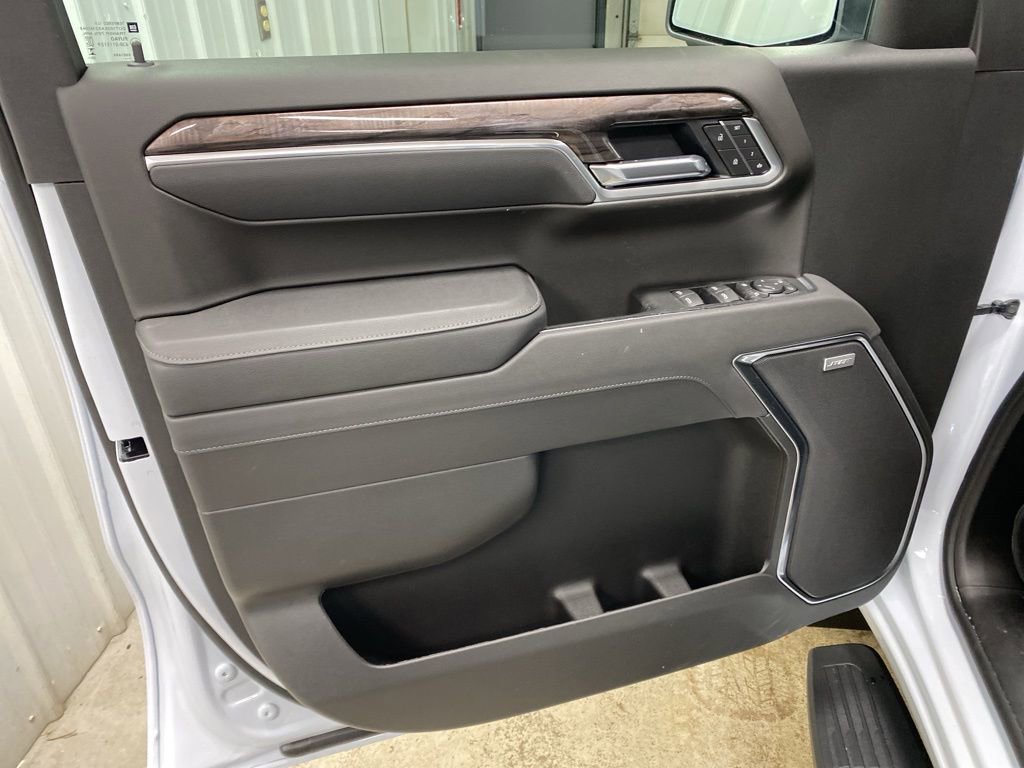 New 2026 Chevrolet Silverado 1500 LTZ w/ LTZ Premium Package AWD/4WD image 37
