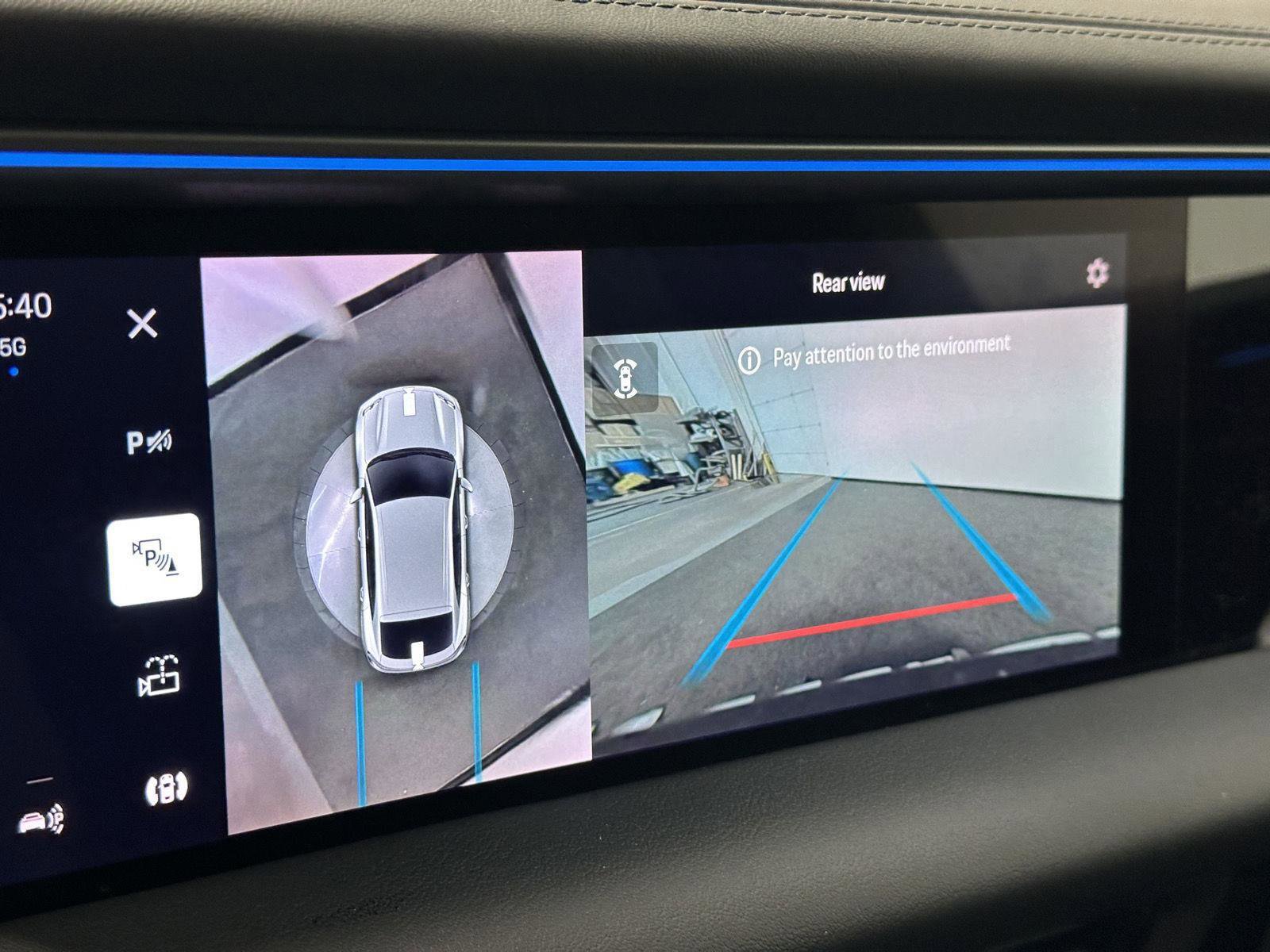 New 2025 Porsche Macan 4S Electric AWD/4WD image 31