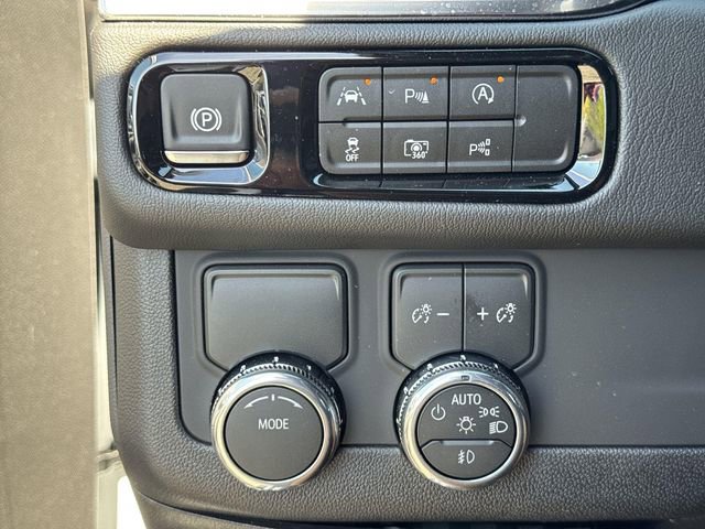 New 2026 GMC Yukon Denali image 16