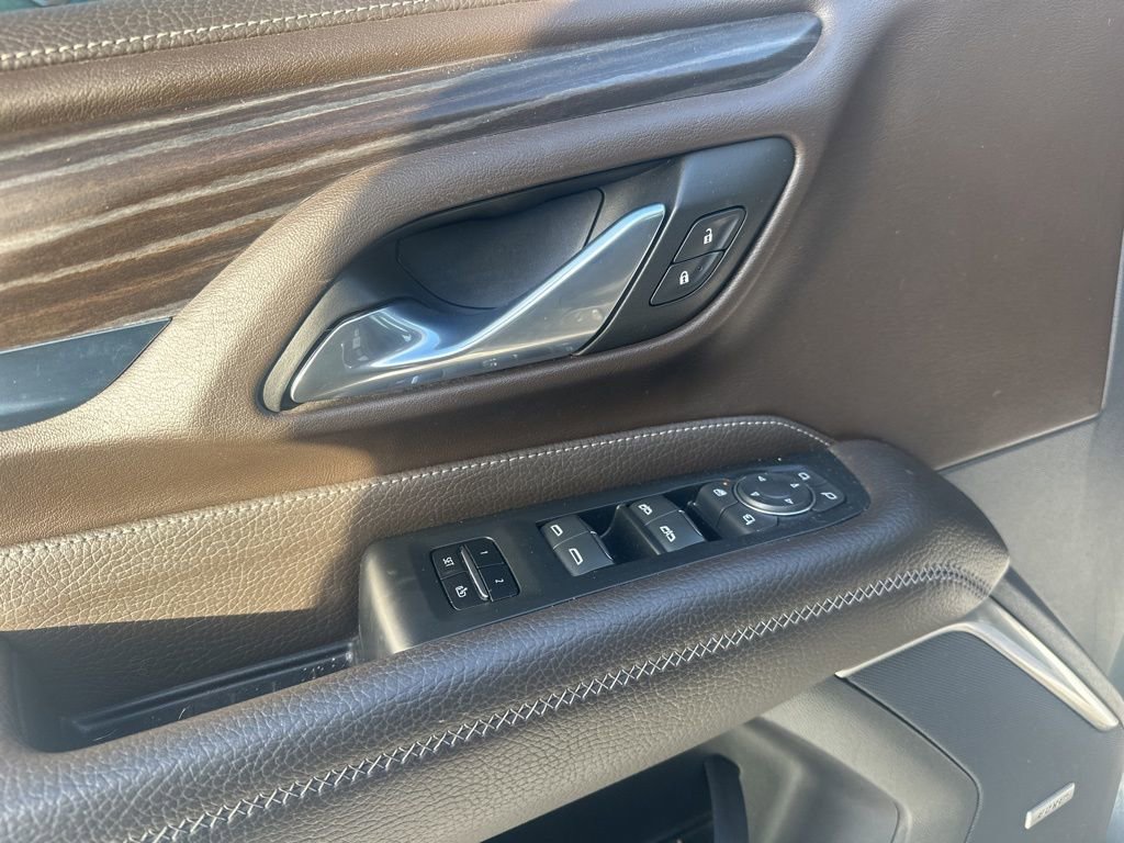 Used 2021 GMC Yukon Denali w/ Denali Premium Package image 18