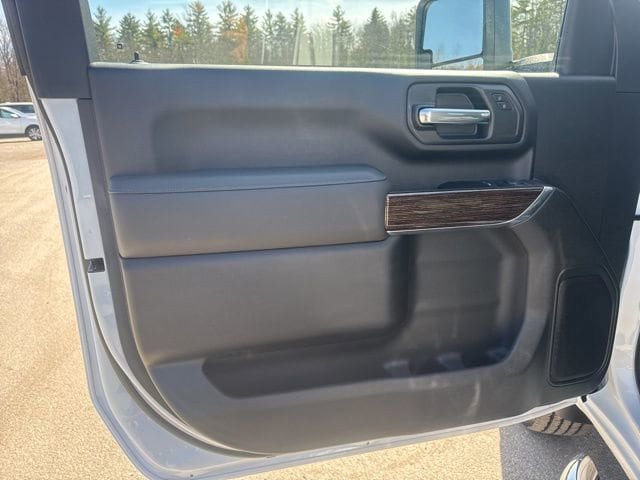 New 2026 GMC Sierra 2500 SLE AWD/4WD image 9