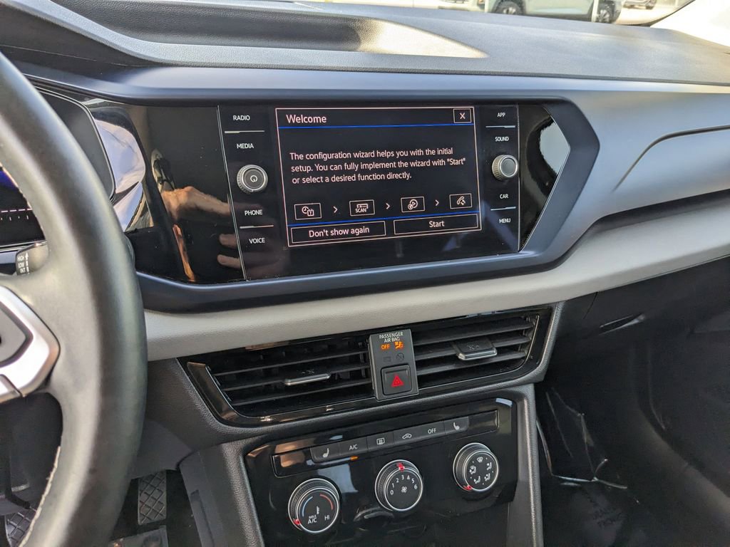 Used 2023 Volkswagen Taos SE image 19