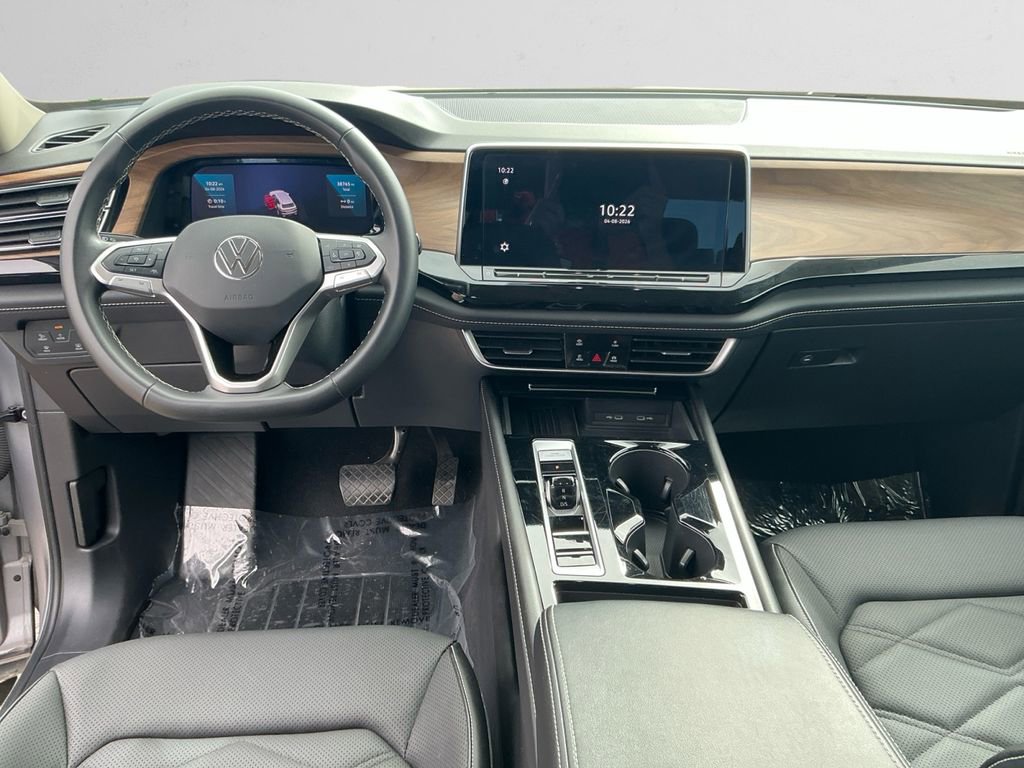 Used 2025 Volkswagen Atlas SE image 10