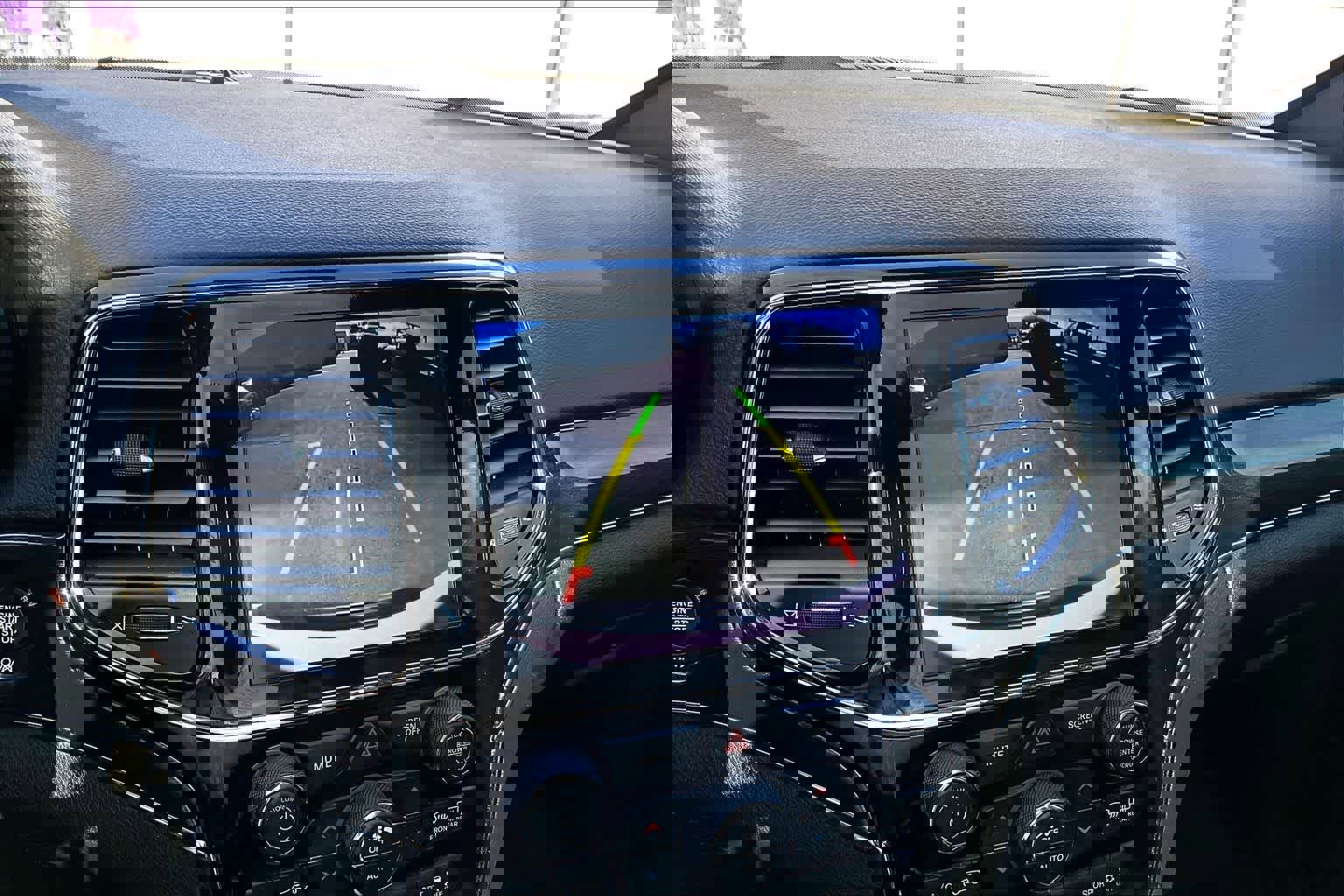 Used 2020 Jeep Grand Cherokee Trailhawk w/ Trailhawk Luxury Group AWD/4WD image 27