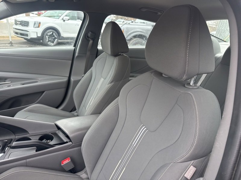 Used 2023 Hyundai Elantra SEL image 11